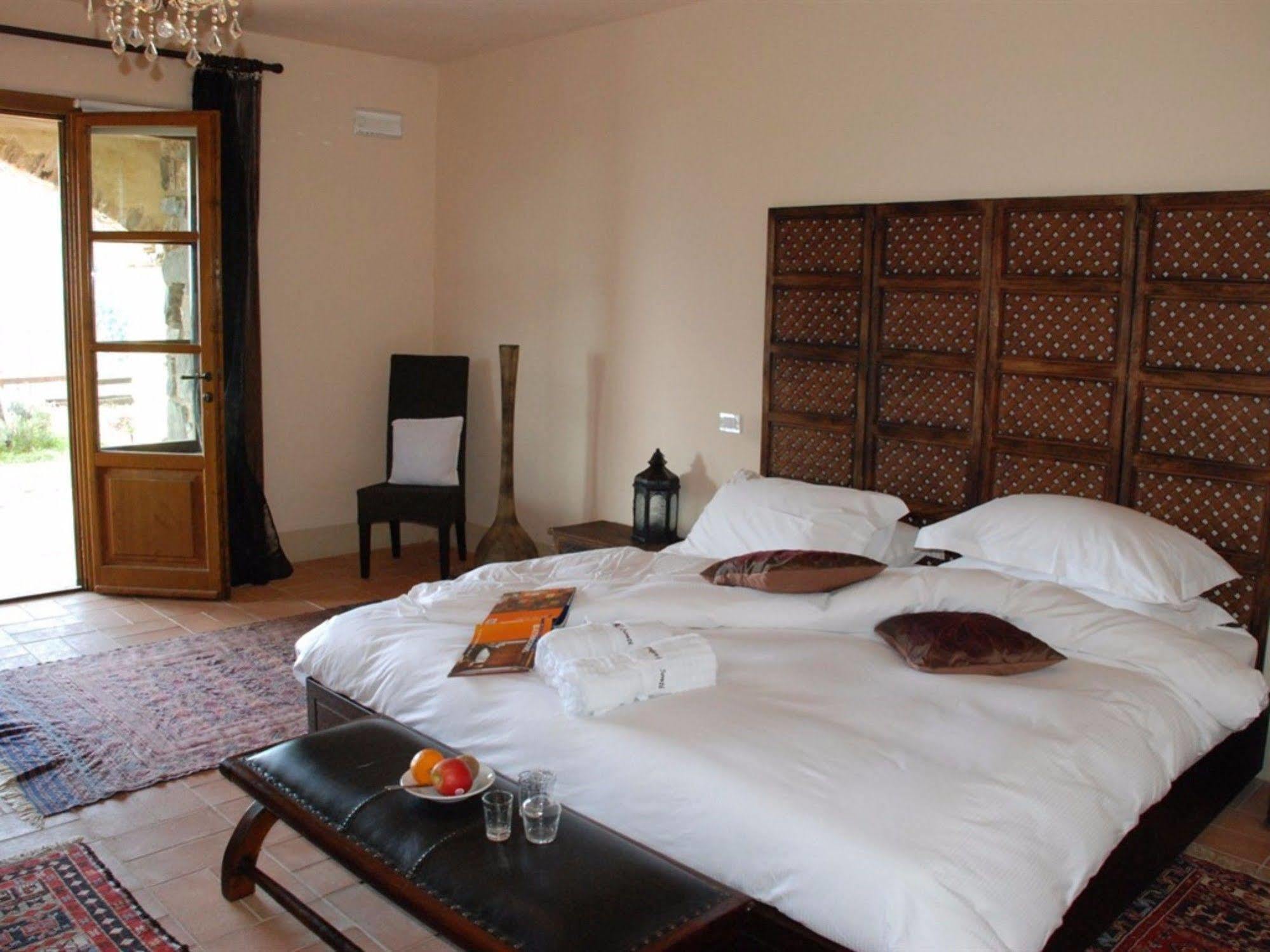 Hotel Podere Conti Filattiera Εξωτερικό φωτογραφία